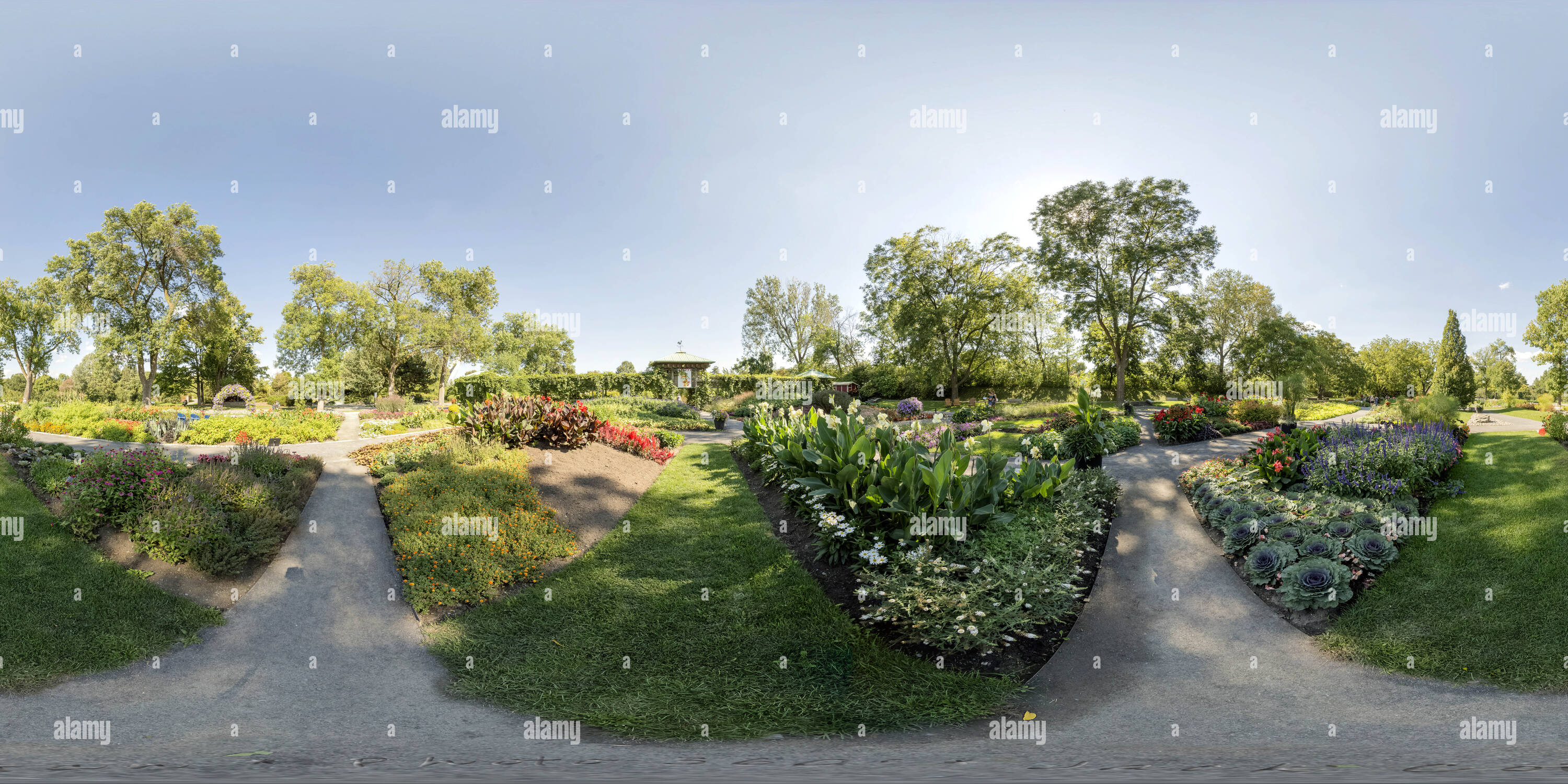 Visualizzazione panoramica a 360 gradi di Jardin Botanique de Montreal 3