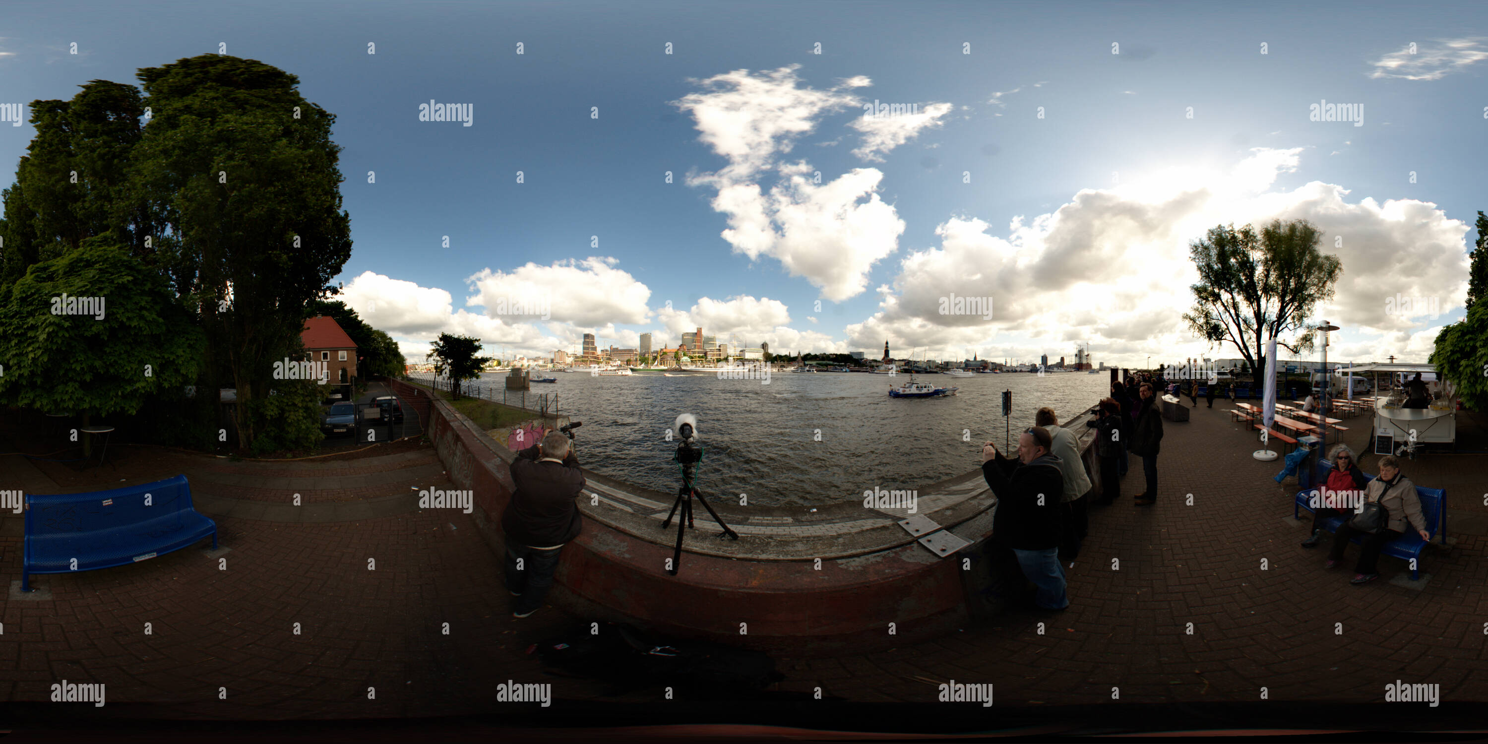 Visualizzazione panoramica a 360 gradi di Hamburger Hafenfest