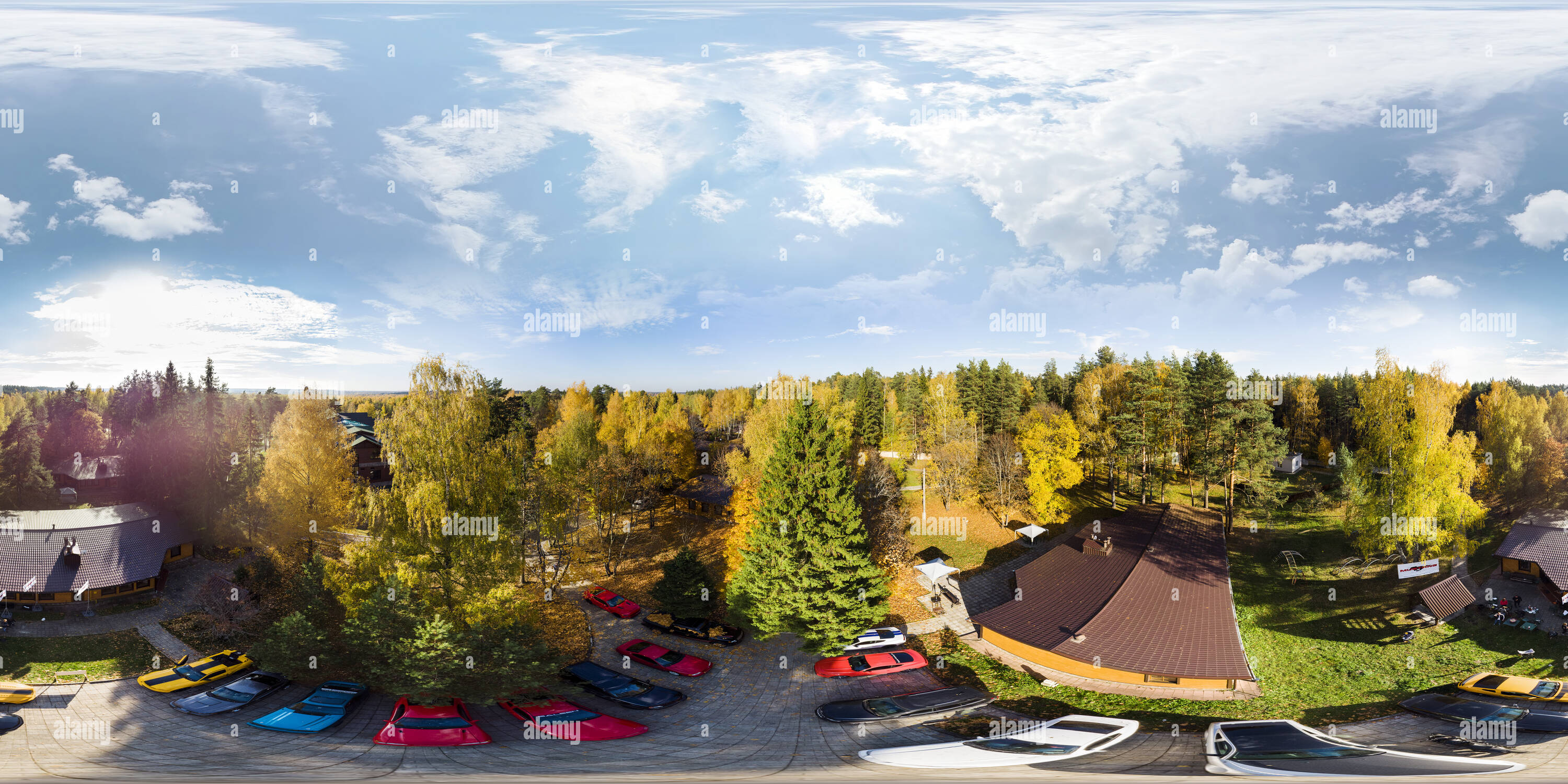 Visualizzazione panoramica a 360 gradi di Forest Lakes Resort