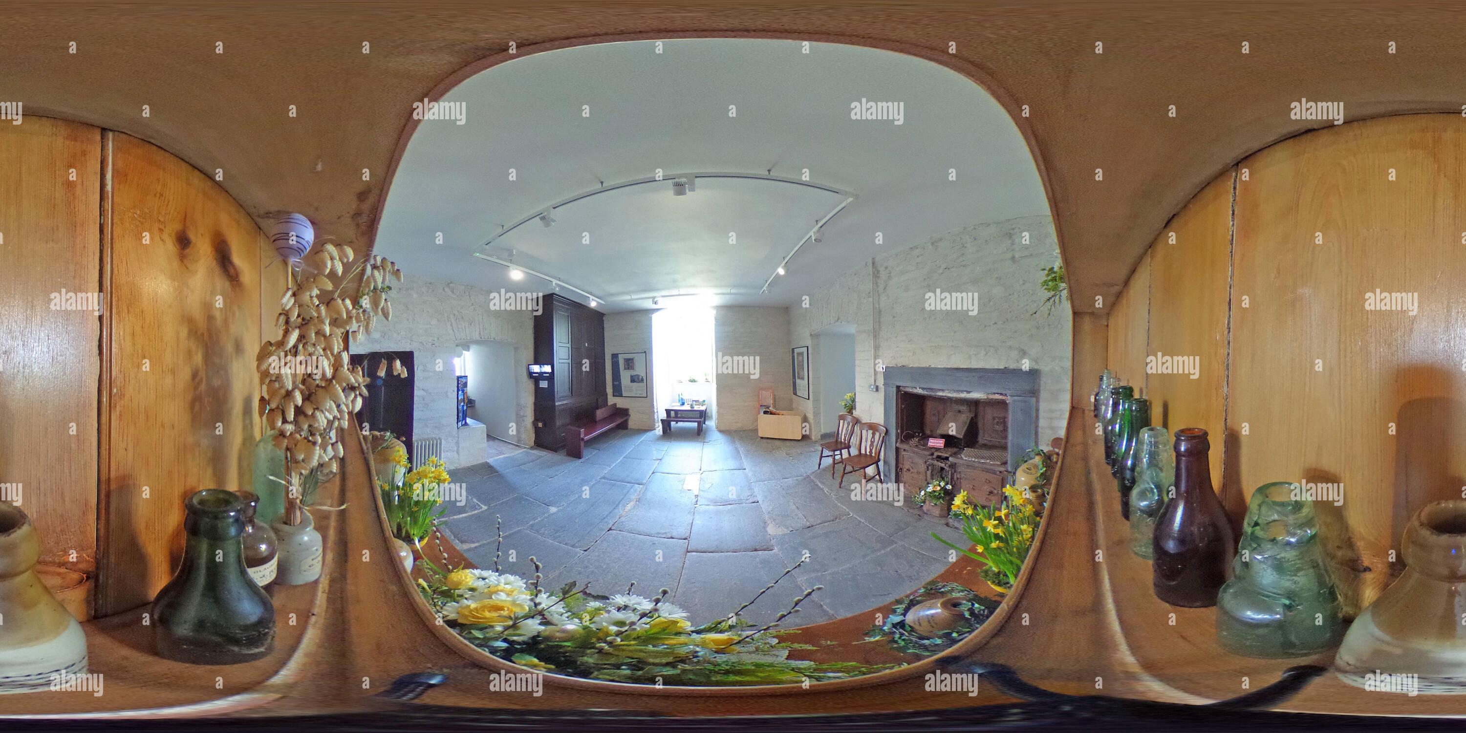 Visualizzazione panoramica a 360 gradi di Sala interna di Cardigan Castello (Castell Aberteifi) .Cardigan, Ceredigion, Galles.