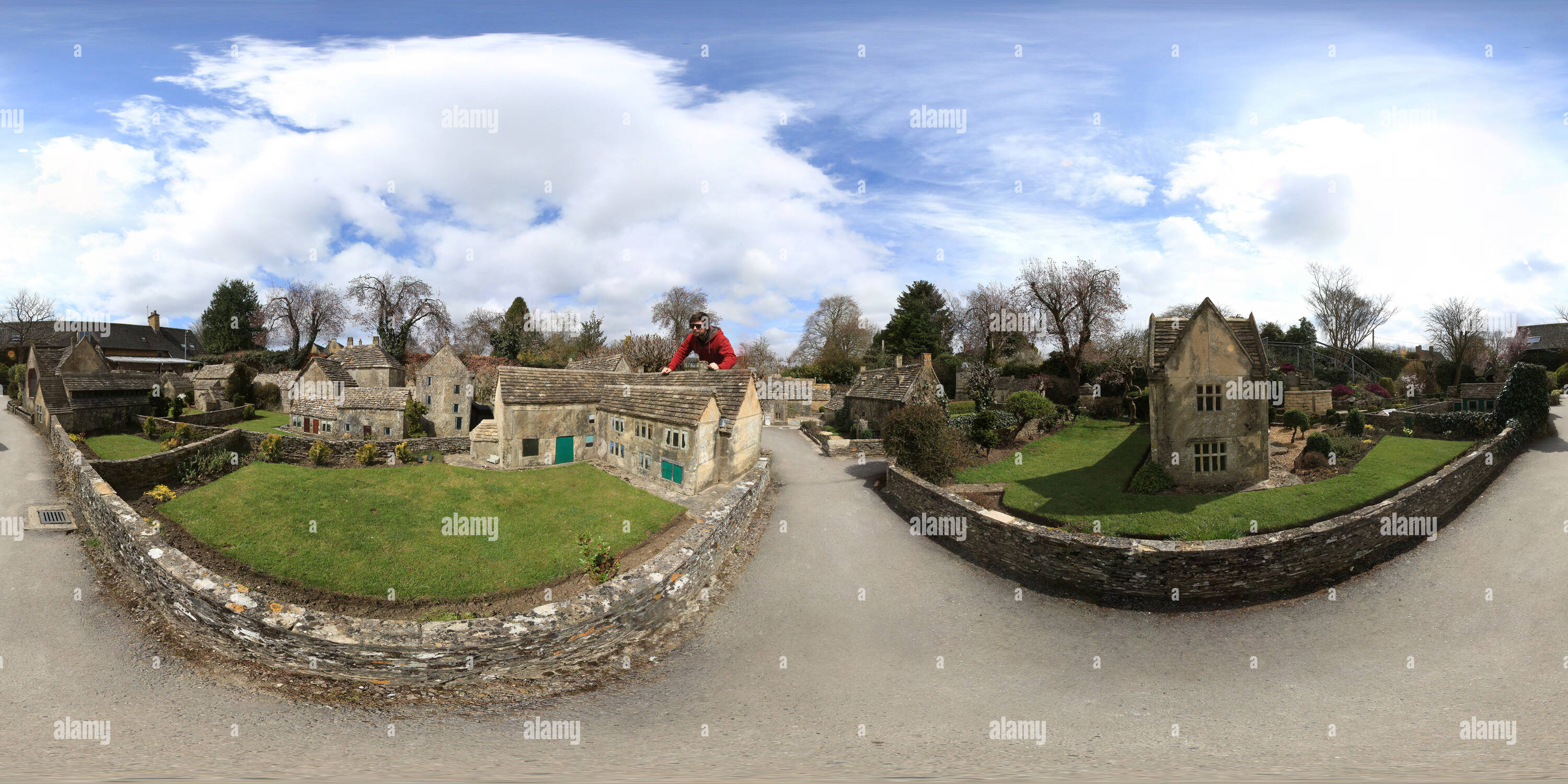 Visualizzazione panoramica a 360 gradi di Bourton sul modello acqua village da Jon Rowley