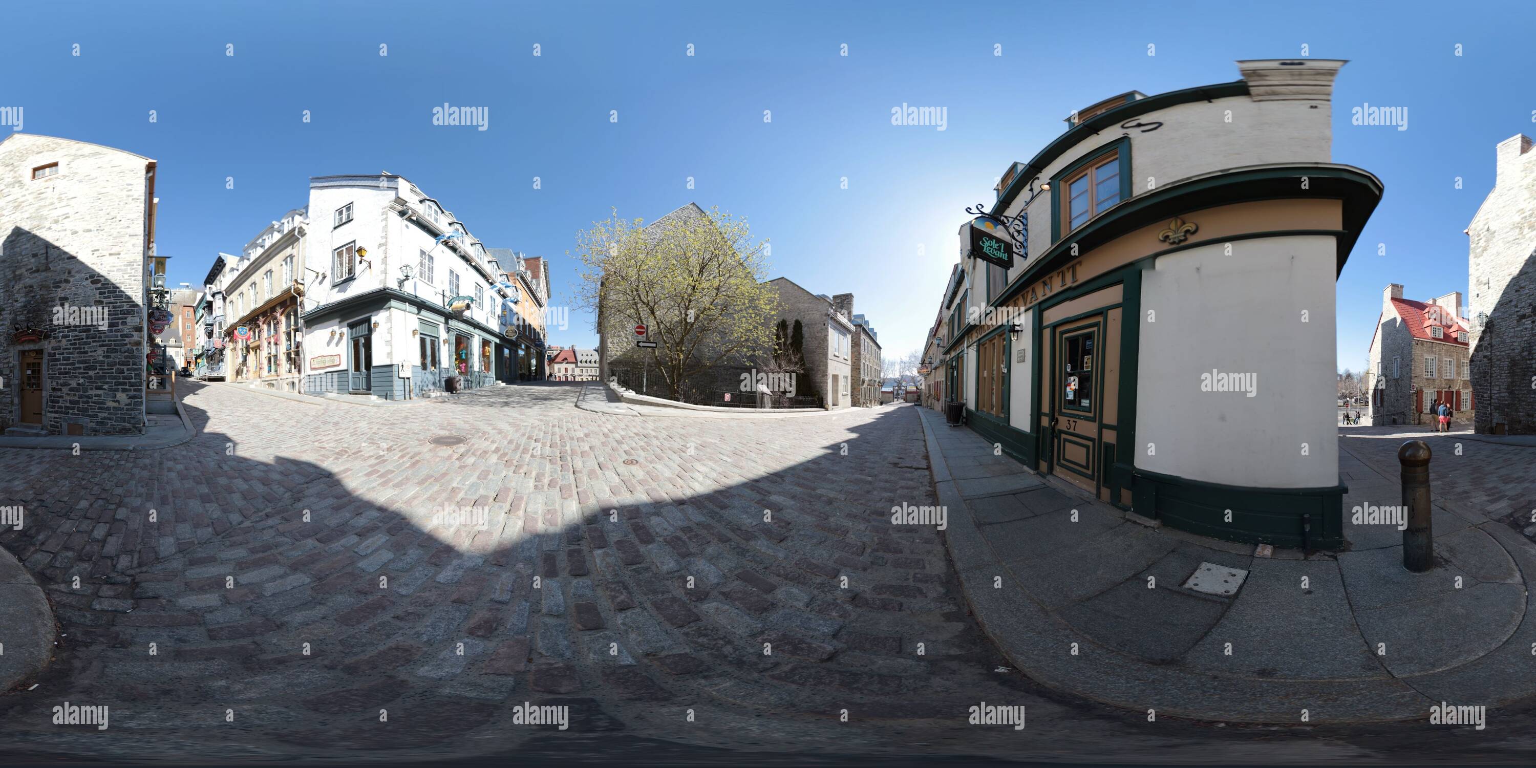 Visualizzazione panoramica a 360 gradi di Rue sous le Fort