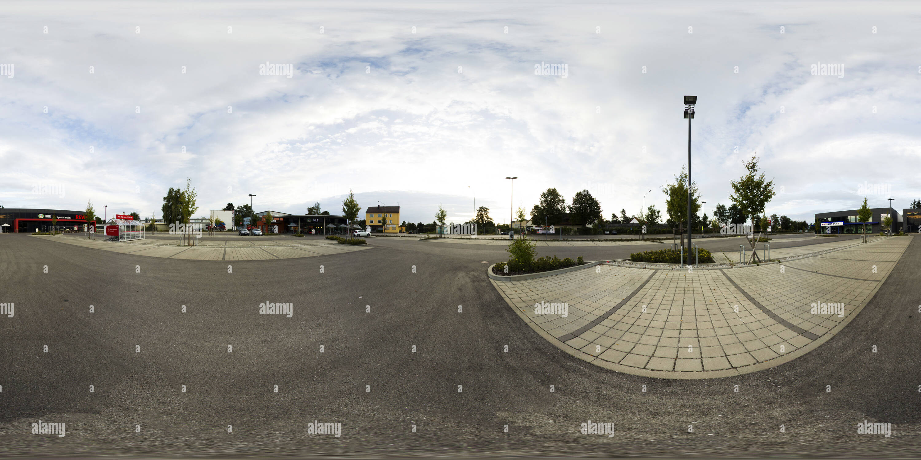 Visualizzazione panoramica a 360 gradi di Rewe, Intersport, Ihle, capelli superiore