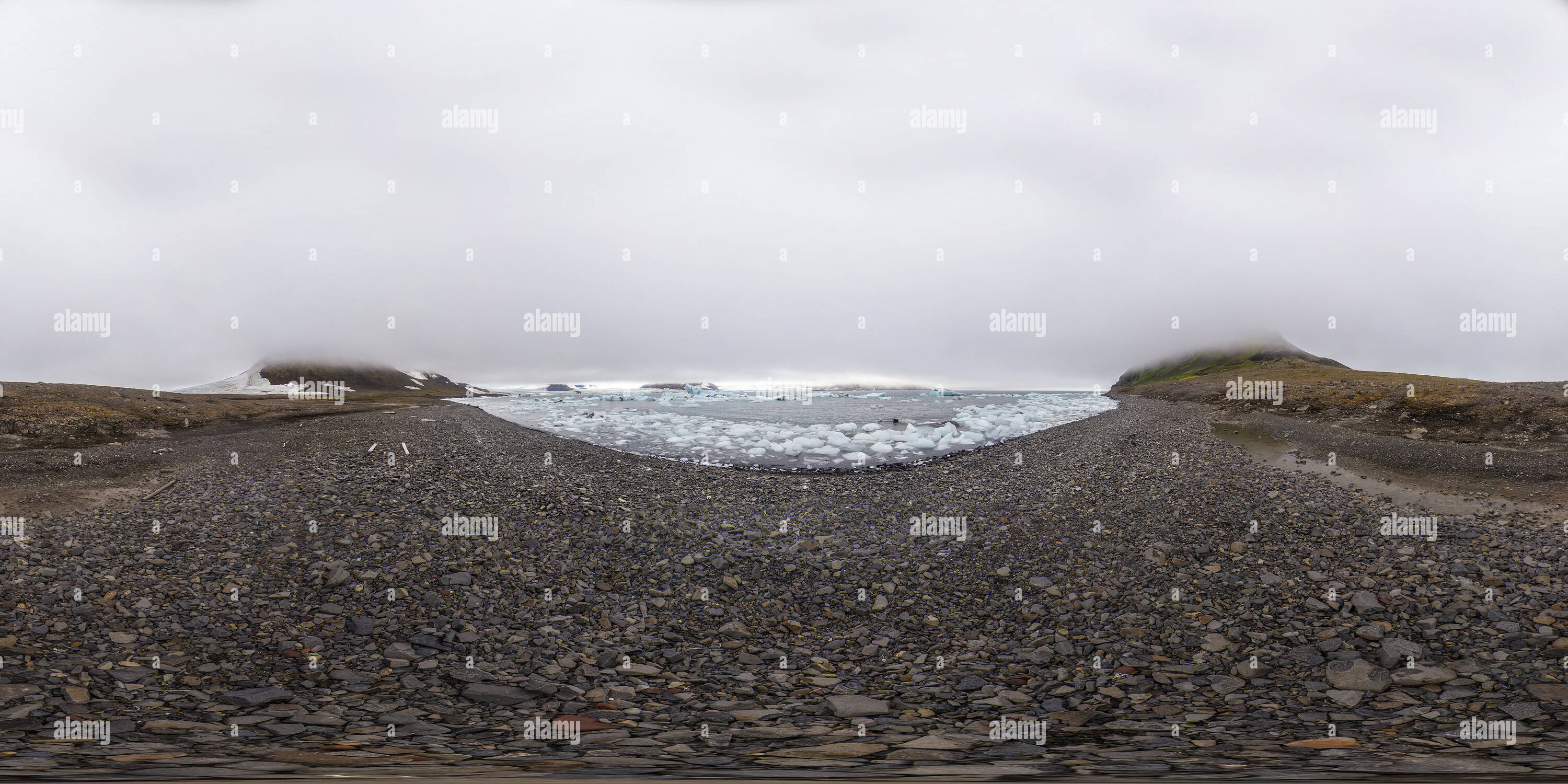 Visualizzazione panoramica a 360 gradi di Tikhaya Bay, Hooker Isola, Franz Josef Land