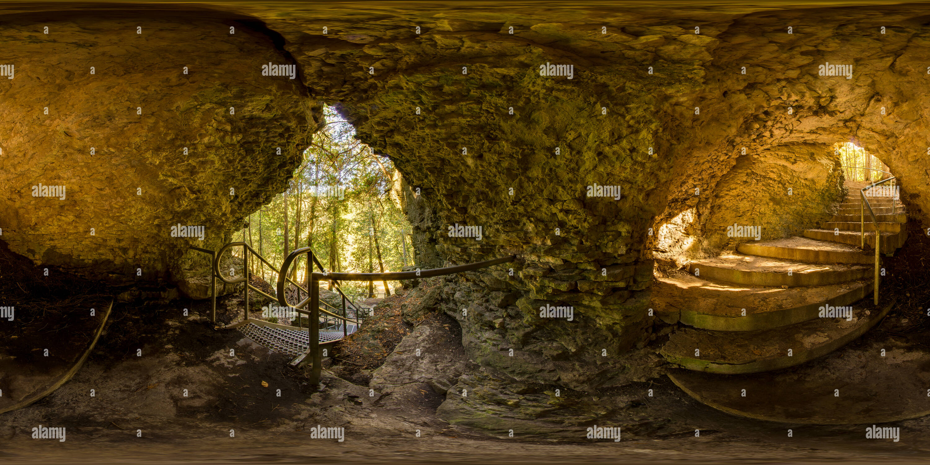 Visualizzazione panoramica a 360 gradi di Foro nella parete