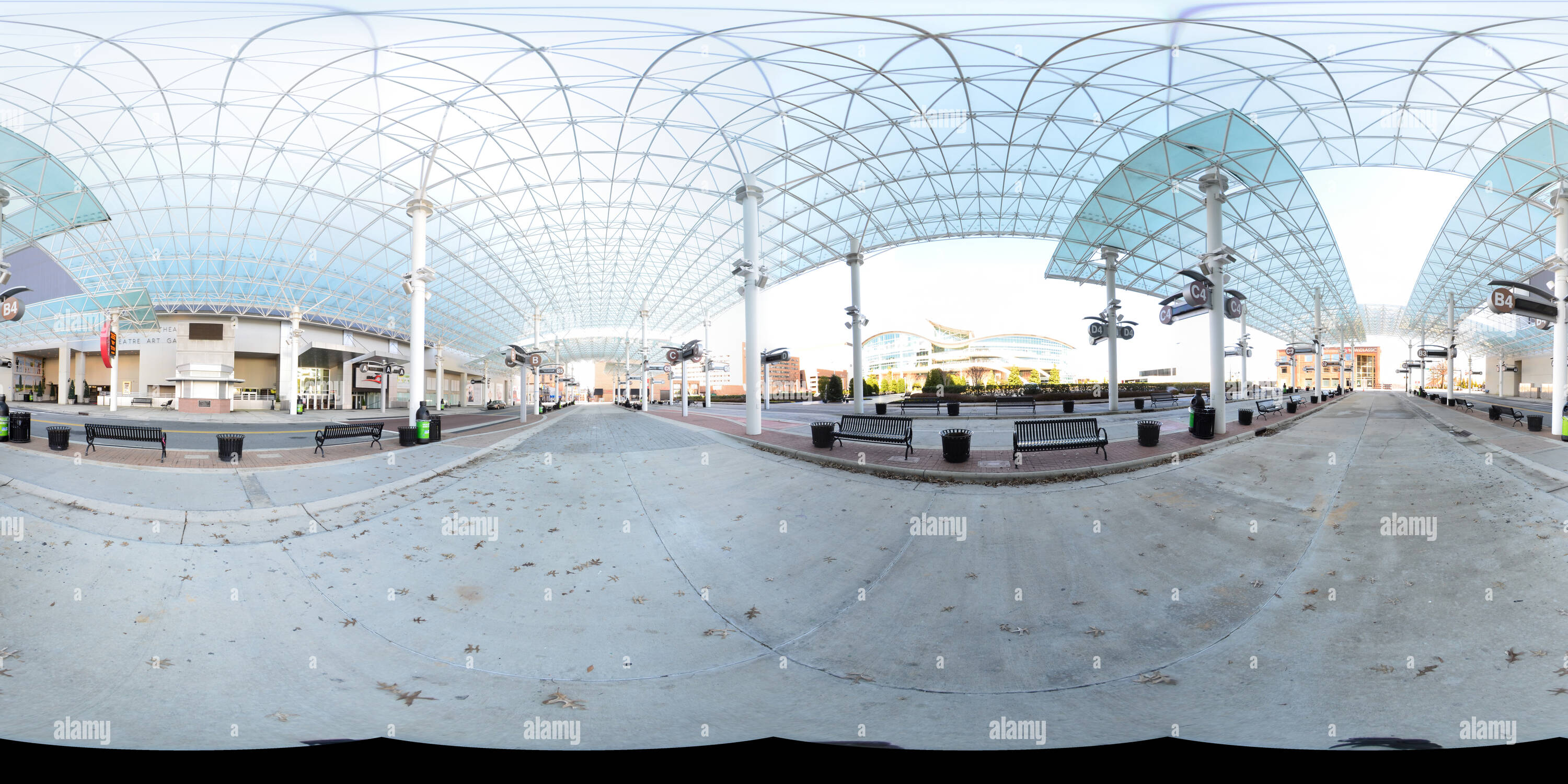 Visualizzazione panoramica a 360 gradi di International Home Centro di arredamento