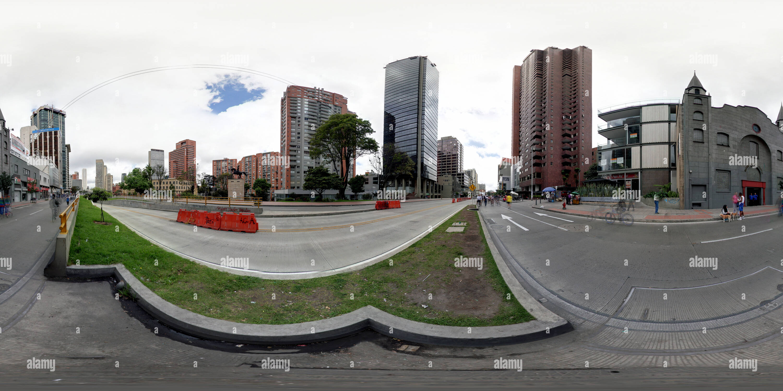 Visualizzazione panoramica a 360 gradi di Centrale di chiesa battista a Bogotà, Colombia