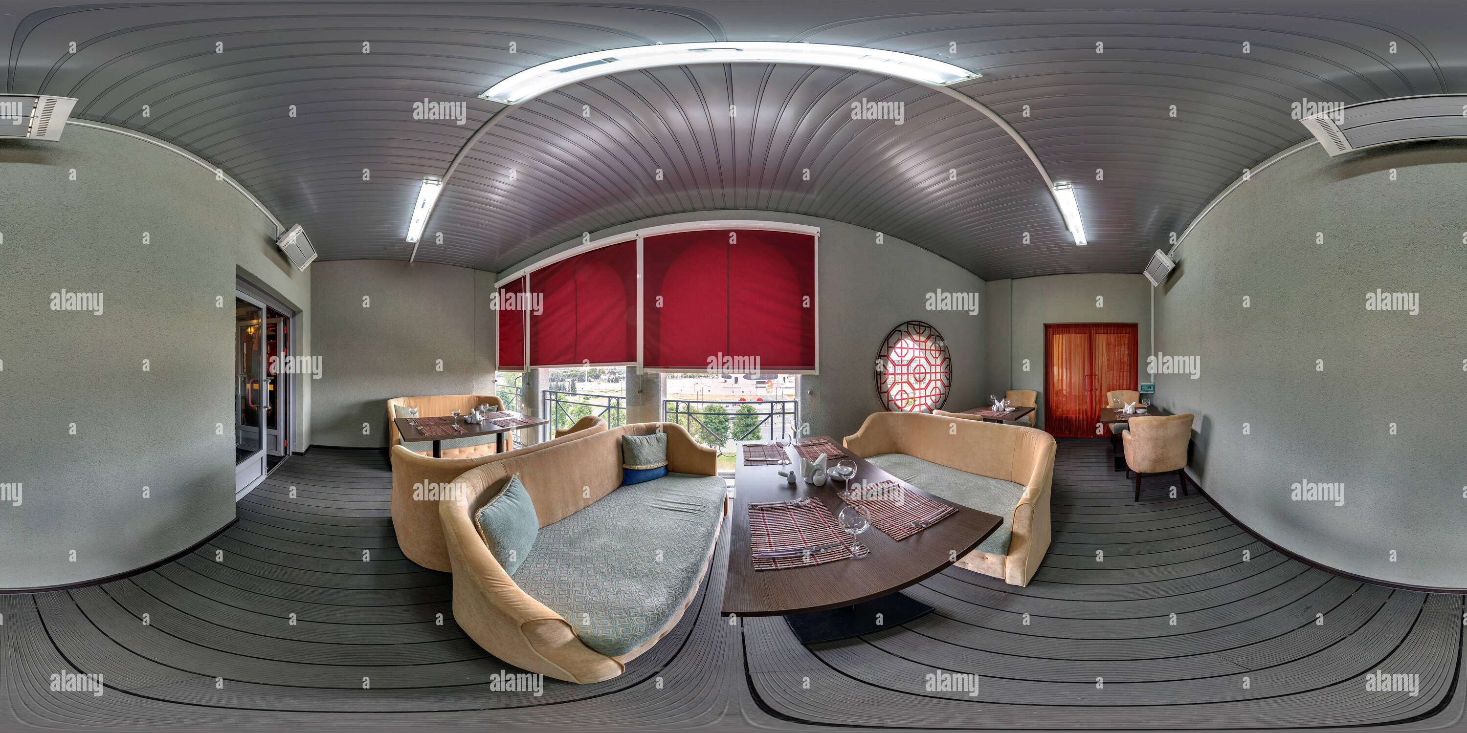 Visualizzazione panoramica a 360 gradi di MINSK, Bielorussia - 24 giugno 2015: Panorama in interiore elegante sala Vip nel ristorante. 360 da 180 senza soluzione di continuità nel panorama equirettangolare p sferiche