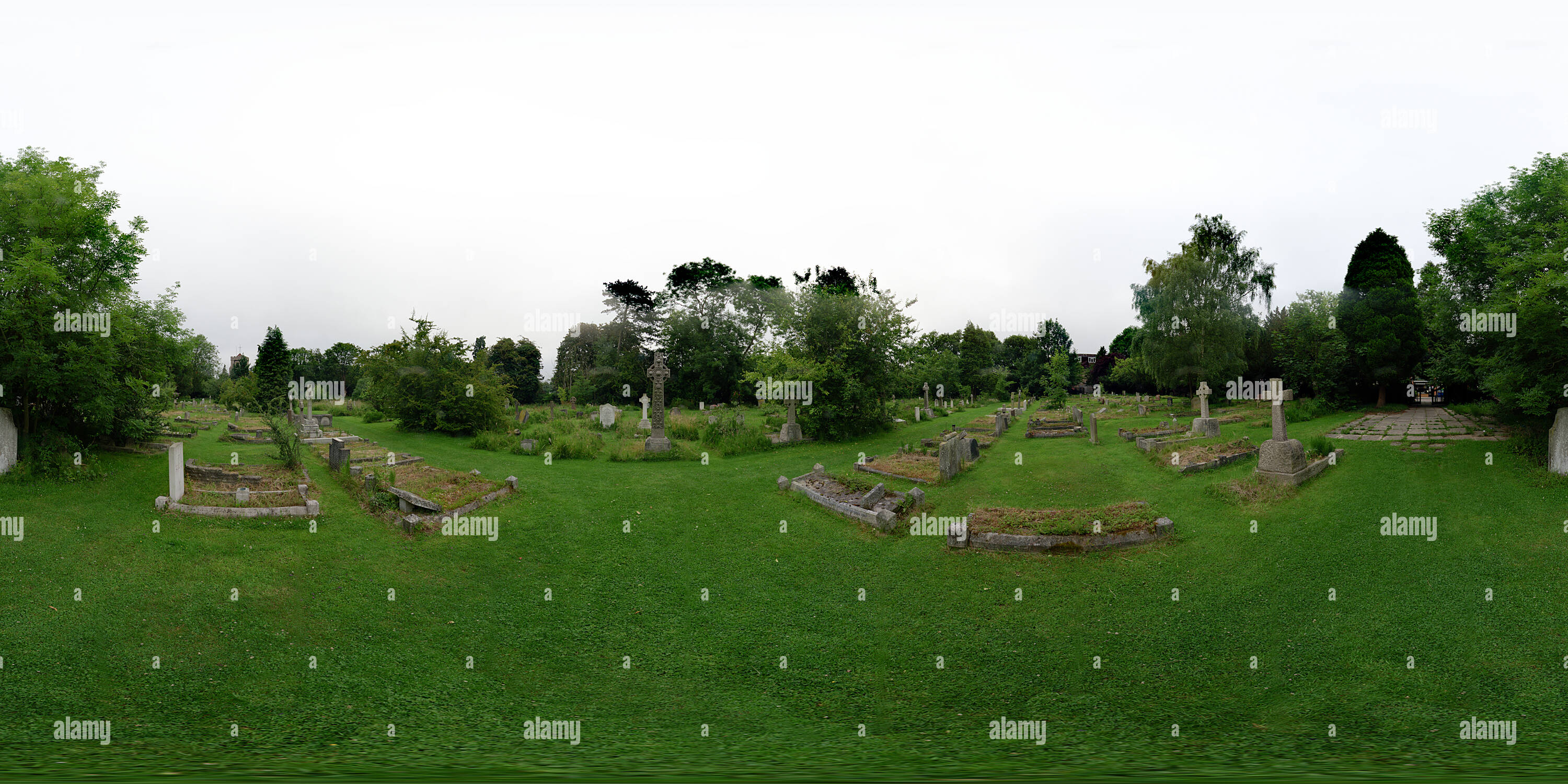 Visualizzazione panoramica a 360 gradi di Cimitero intorno a St Martin's Church, Ruislip