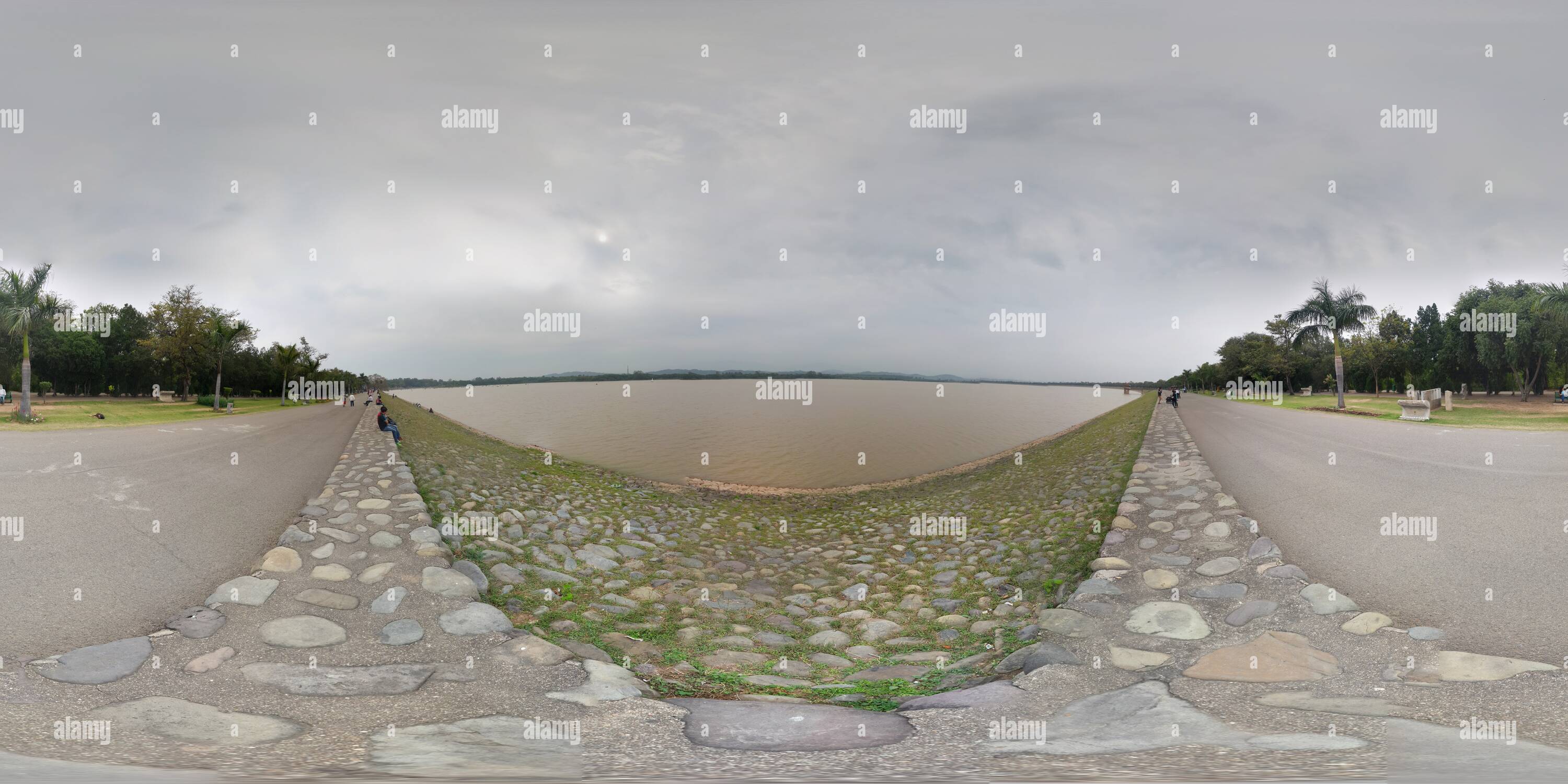 Visualizzazione panoramica a 360 gradi di Lago Sukhna7