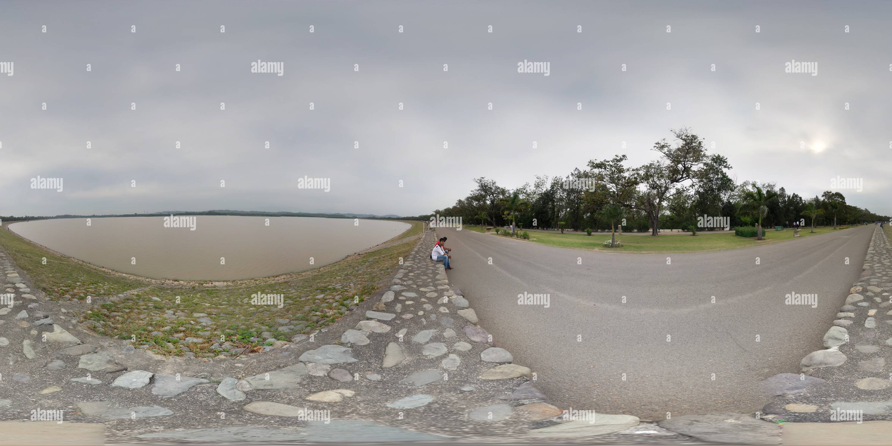 Visualizzazione panoramica a 360 gradi di Lago Sukhna2