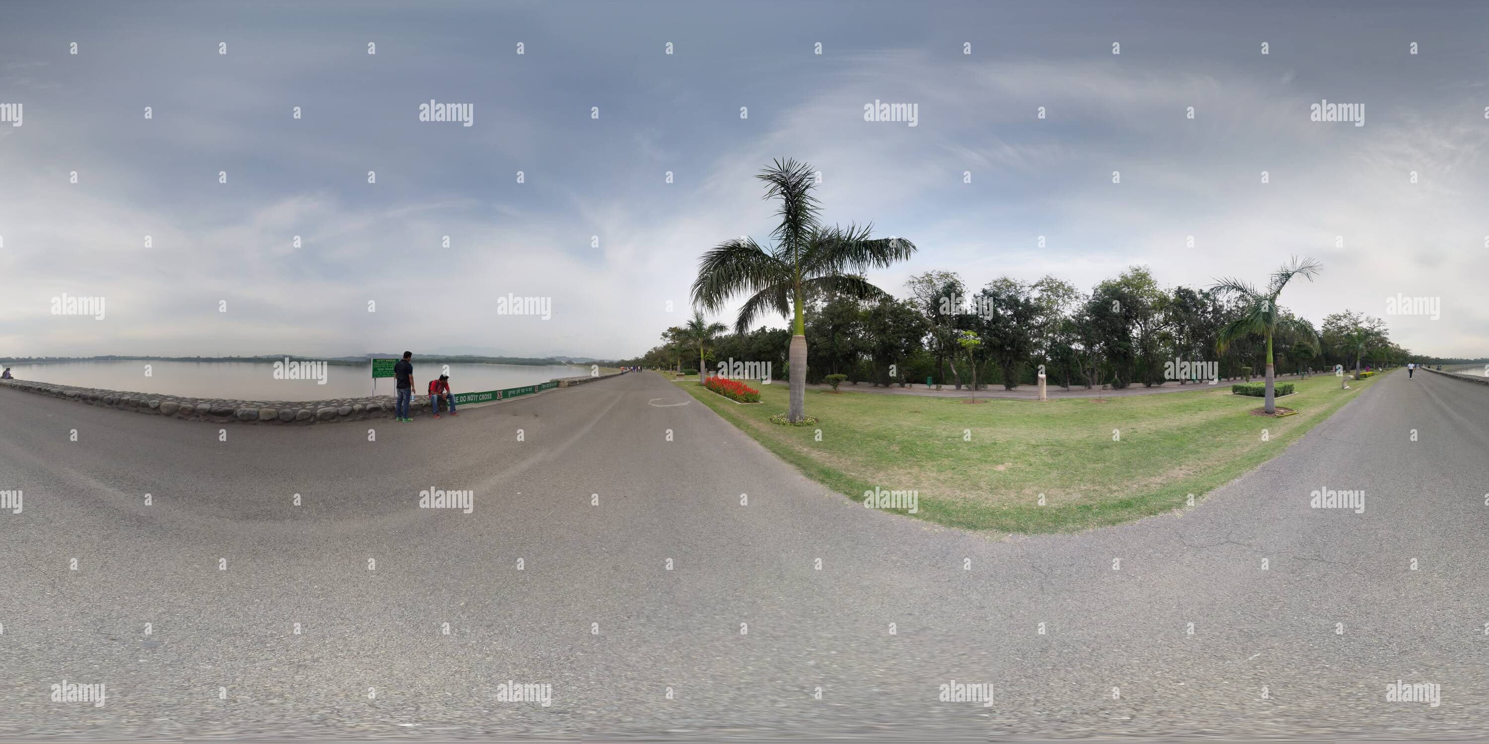 Visualizzazione panoramica a 360 gradi di Lago Sukhna Chandigarh