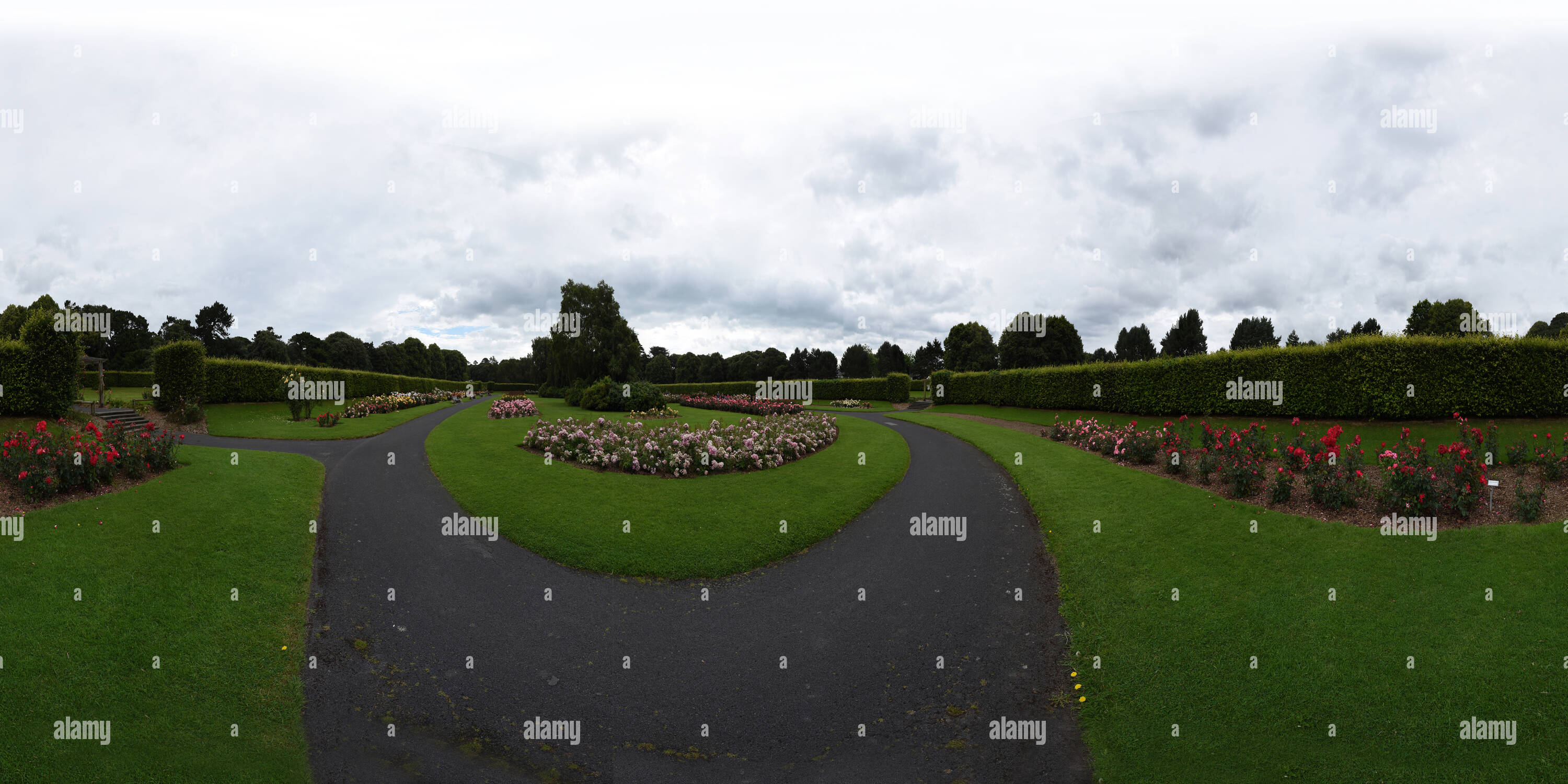 Visualizzazione panoramica a 360 gradi di St Annes Parco - Giardino di Rose, Clontarf