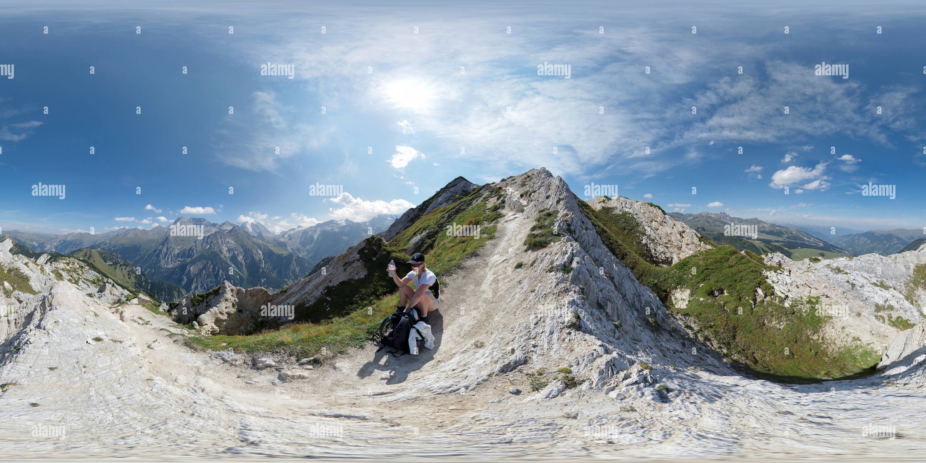 Visualizzazione panoramica a 360 gradi di Cime del Monte Charvet