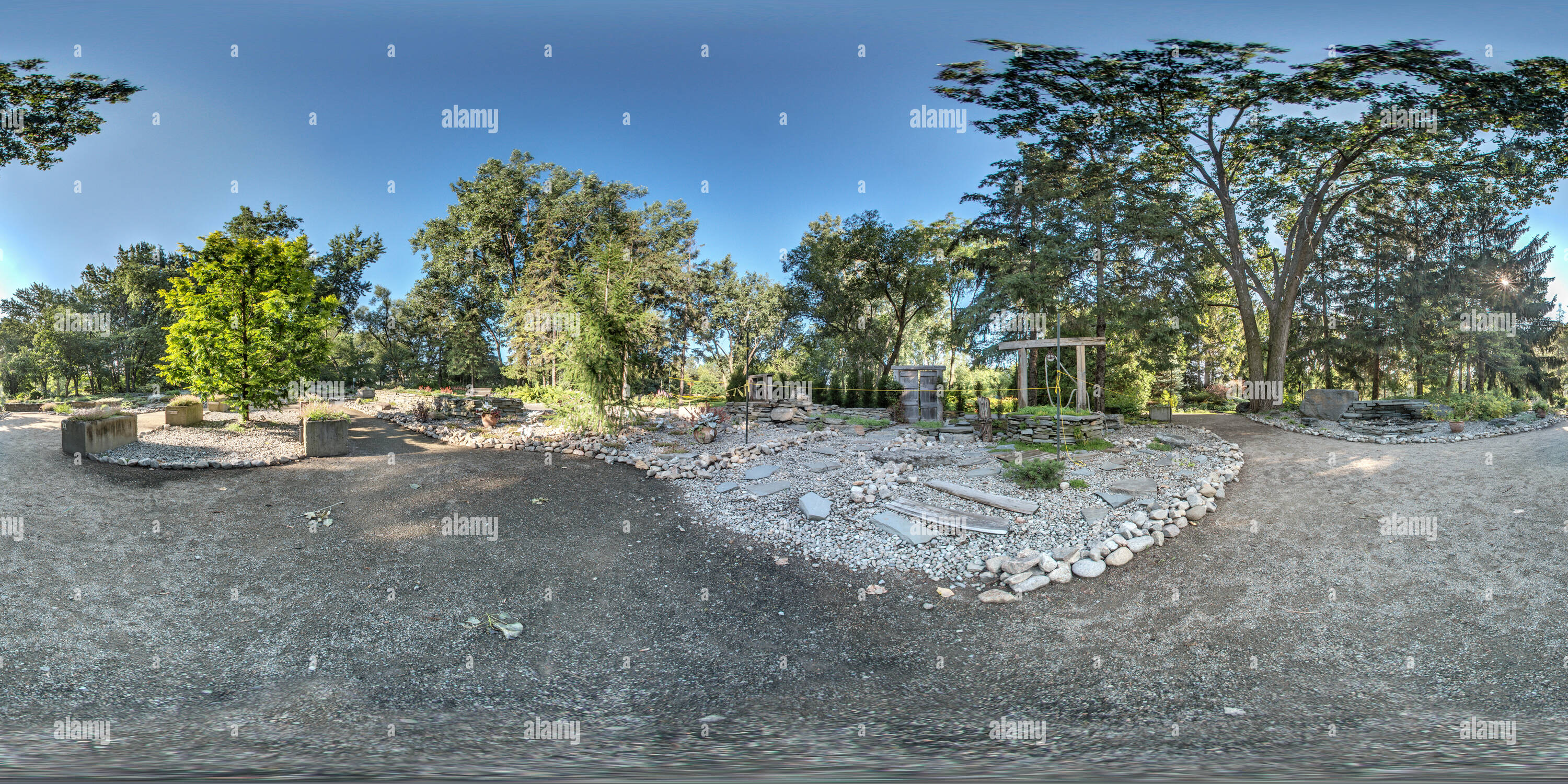 Visualizzazione panoramica a 360 gradi di Jardin Alpin, centro de la natura, Laval