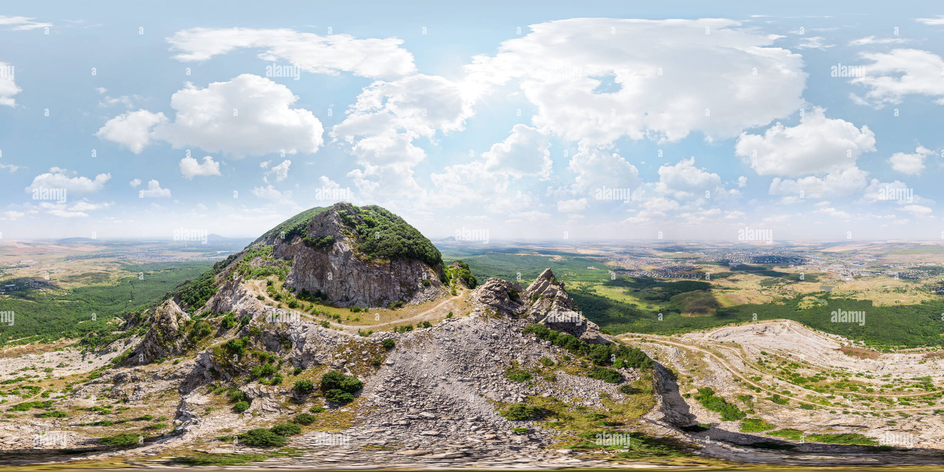 Visualizzazione panoramica a 360 gradi di Zmeika (Snake) cava di montagna vista #4