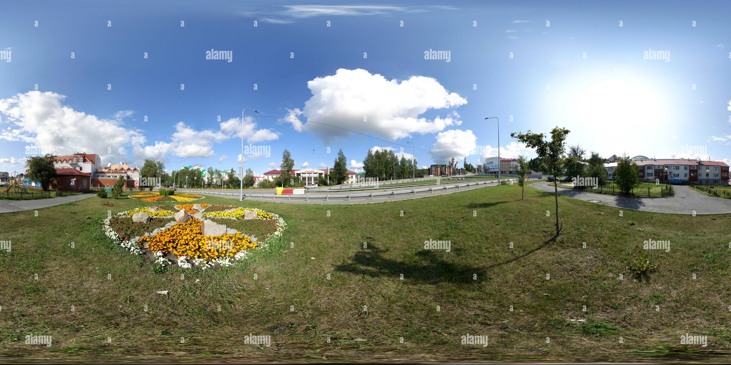 Visualizzazione panoramica a 360 gradi di Клумбы на Гагарина
