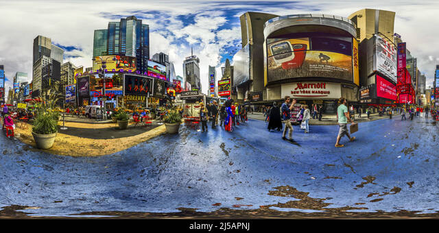 4K TIMES SQUARE IN 360° 🔄 CAMERA 📸 NEW YORK CITY 🗽 VIRTUAL TOUR NYC 🇺🇸  SUMMER 2022 BY DAY 🌞 